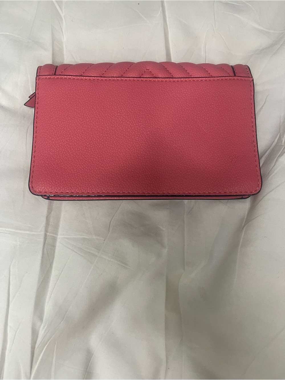 Victoria's Secret Pink Quilted Logo Crossbody Wallet With Pink Keychain - Picture 2 of 5
